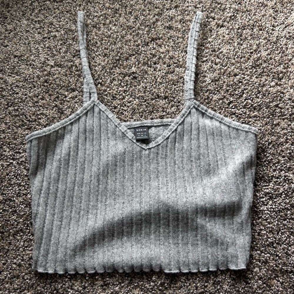SHEIN MOD Lettuce Trim
Cami Top